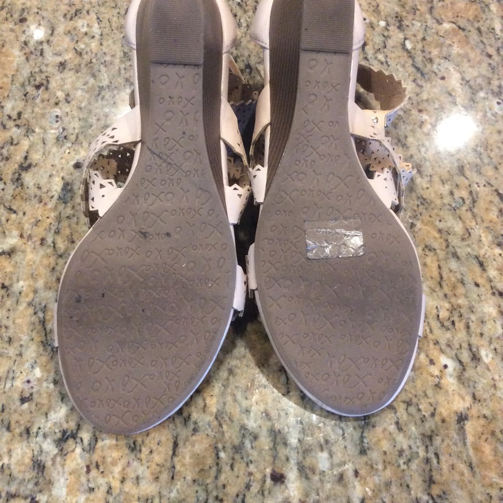 XOXO Sambo Gladiator Sandals - Picture 6 of 8